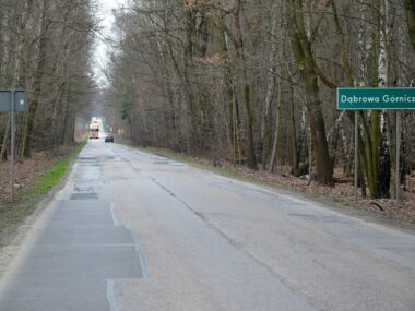 Remont ul. Kazimierzowskiej w Strzemieszycach. Lata czekania Dąbrowa Górnicza-Strzemieszyce Wielkie. Ulica Kazimierzowska