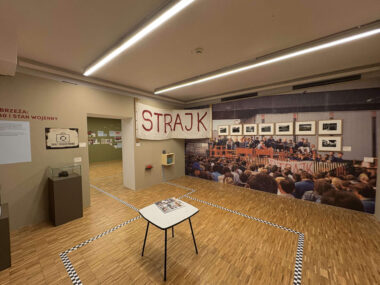 Abraham Malucha - czyli wystawa o Fiacie 126p w Tychach „Pracuj z nami, ucz się u nas, baw się z nami!”