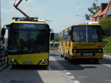 Jak podróżuje się zabytkowym Ikarusem po miastach GZM? Ikarus Katowice 1