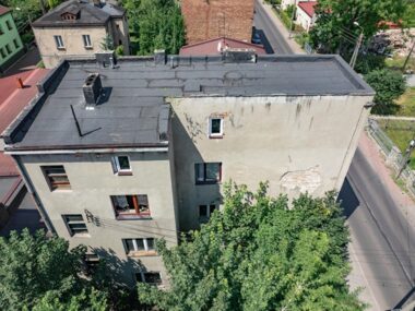 Kamienica tańsza niż mieszkanie. Licytacja już wkrótce Kamienica Sosnowiec Pogon