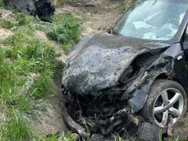 Kleszczowa, gmina Pilica, powiat zawierciański. Audi w rowie. Bytomianin za szybko jechał. 5 maja 2026 Kleszczowa, gmina Pilica, powiat zawierciański. Audi w rowie. Bytomianin za szybko jechał. 5 maja 2026