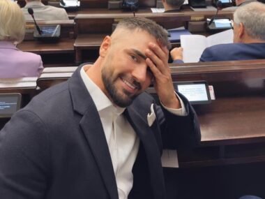 Sejm uchwalił zakaz trzymania psów na łańcuchach Litewka Sejm