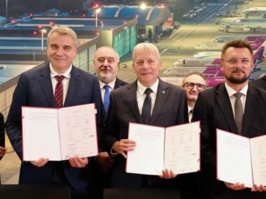 Woj. śląskie i Katowice kupiły akcje GTL - Katowice Airport Lotnisko akcje GTL