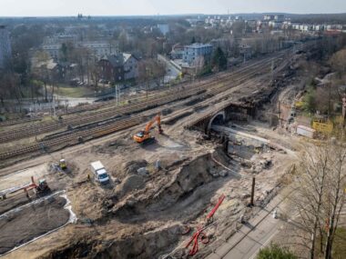Mniej pociągów między Katowicami a Tychami i Bielskiem-Białą Modernizacja kolei Katowice Ligota 2