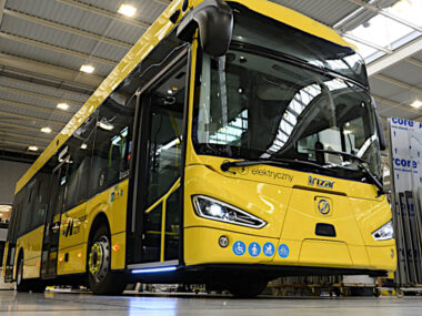 Żółte na zewnątrz, zielone w środku. Nowe autobusy dla GZM Nowe elektryczne autobusy