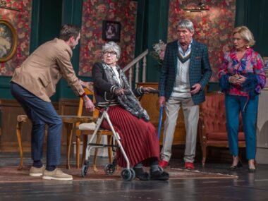 LOT: Lucyna Malec w sobotę, rybnicki Teatr Lalek w niedzielę POCZTÓWKI Z EUROPY, Joanna Cywińska Produkcje, Warszawa