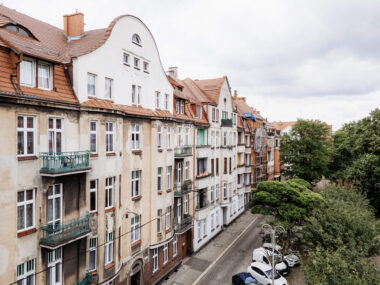 Rezydencje wśród starych drzew i jeszcze starszych tajemnic Plac Slowianski w Bytomiu