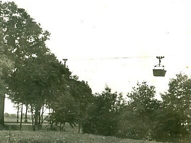 Historia "Luftbany", dawnej napowietrznej kolejki węglowej Wagonik kolejki węglowej nad Gostynią.