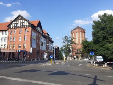 Deszcz zatopił spacer po Frynie. Będzie jak wróci słońce Ruda Slaska Wieza wodna