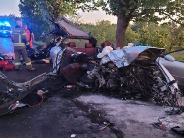 Dwie ofiary śmiertelne wypadku w Sączowie, trzecia walczy Saczow DK78 Wypadek Audi Zrodlo SP ZOZ RPR Sosnowiec 2025 05 01 09
