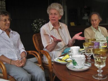 Wspólne mieszkanie, nie dom opieki. Rozwiązanie dla seniorek Seniorki zdjecie Pixabay