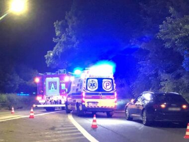 Czerwone są szybsze. Nocny dzwon VW Golfa i Subaru na DK94 Sosnowiec / Dąbrowa Górnicza. Dzwon na DK94. Czerwone są szybsze. 21 czerwca 2026