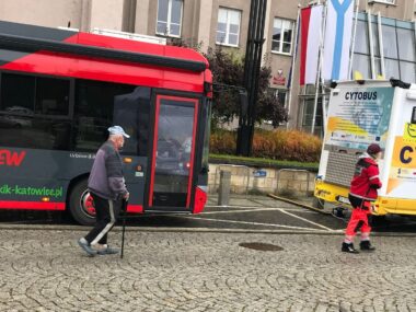 I Sosnowieckie Forum Zdrowia ze Zlotem „MEDtrucków” w sobotę Sosnowiec I Sosnowieckie Forum Zdrowia Fot Robert Lechowski 2025 10 11 03