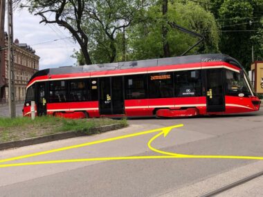 Trójkąt torowy w Sosnowcu to unikatowe rozwiązanie Sosnowiec-Konstantynów. Tramwajowy trójkąt torowy. (ul. Stanisława Staszica i Stefana Okrzei). 7 maja 2025.