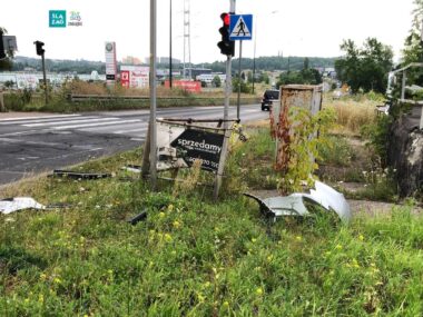 Sosnowiec-Środula. Przejście dla pieszych przez aleję Zagłębia Dąbrowskiego (DK94) przy skrzyżowaniu z ulicami Antoniego Frankiewicza, Północną i Zuzanny. 8 lipca 2025 Sosnowiec-Środula. Przejście dla pieszych przez aleję Zagłębia Dąbrowskiego (DK94) przy skrzyżowaniu z ulicami Antoniego Frankiewicza, Północną i Zuzanny. 8 lipca 2025