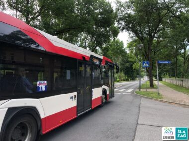 Wyniki sekcji zwłok postrzelonego w Sosnowcu przez policję Sosnowiec. Ul. Stanisława Mikołajczyka. Miejsce, w którym Policja zastrzeliła mężczyznę atakującego pojazdy metalową rurą (wcześniej mówiono o maczecie). 31 lipca 2025.