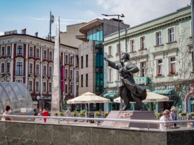 Śląskie się wyludnia. Mocno traci nie tylko stolica Zagłębia Sosnowiec