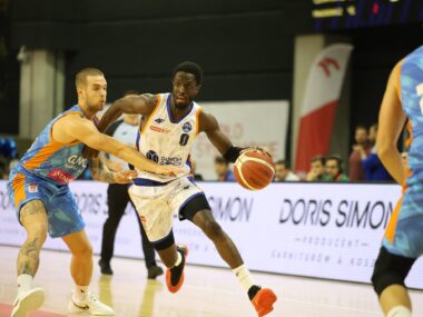 Druga wygrana koszykarzy MKS. Gwiazdą był Souley Boum Souley Boum