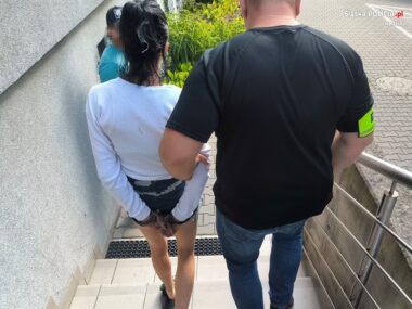 Ukradła w sklepie artykuły przemysłowe, w tym nóż kuchenny Tymczasowy areszt dla 33-latki