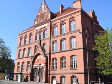 Szkoła, która miała zachwycać też architekturą LO Katowice Szopienice