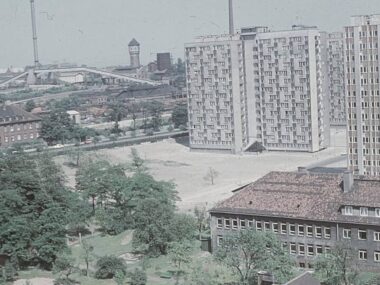 Śląsk i woj. katowickie w PRL. Archiwalne zdjęcia bytomianki Widok z hotelu Katowice, 1967