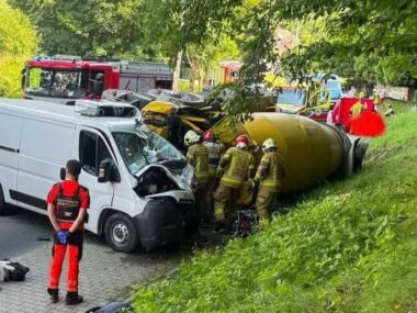 Straszny wypadek drogowy. Nie żyją dwie osoby Wypadek w Czernichowie koło Żywca