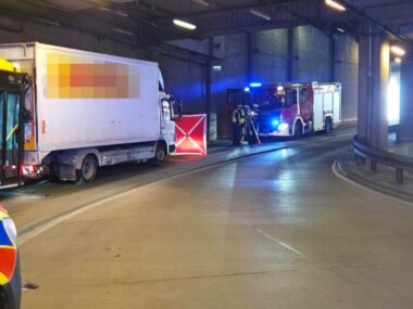 Zderzenie autobusu z samochodem dostawczym Wypadek Katowice dworzec autobusowy