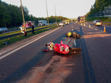 Wypadek motocyklistki na autostradzie A4. Duże utrudnienia Wypadek motocyklowy na A4