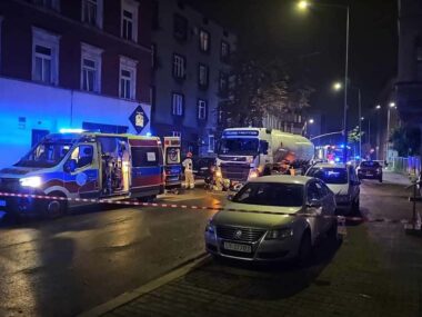Wypadek na Piłsudskiego. Rowerzysta w ciężkim stanie Wypadek na Pilsudskiego w Bytomiu