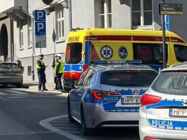 Potrącenie na oznakowanym przejściu dla pieszych Wypadek przejscie Katowice