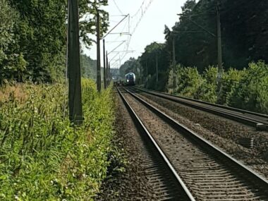 Tychy. Pociąg Kolei Śląskich potrącił człowieka Wypadek tory Tychy 8 08 2025