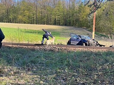 Rozbój w biały dzień. Wyciągnął kobietę zza kierownicy Zderzenie pociągu z autem Mikołów/Łaziska Górne