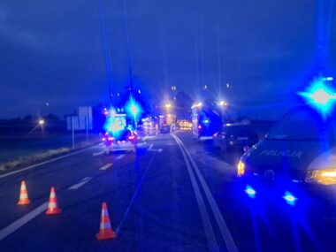 6 ofiar śmiertelnych porannego wypadku w wigilię na Śląsku Zielęcice, gm. Skarbmierz, pow. Brzeg. Wypadek w wigilię – 6 ofiar śmiertelnych. 24 grudnia 2025.