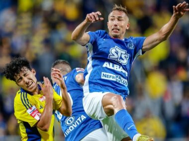 Ruch Chorzów remisuje z Arką Gdynia w Betclic I lidze Arka ruch prof