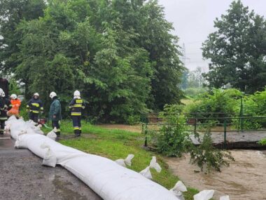 Bielsko Biała: Straty po powodzi liczone w milionach złotych Bielsko biala zalania 4 czerwca 11