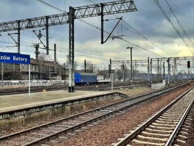 Tragedia w Chorzowie. Pociąg najechał na leżącą osobę Chorzow batory dworzec