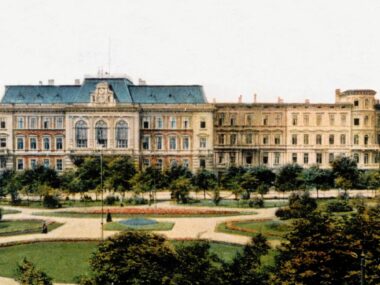 Woda we Königshütte! Kurowali sie tam ze darcio we kościach Chorzow rynek