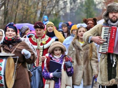 Kolędowanie z Dygającą Kapelą w chorzowskim skansenie Chorzow skansen dygajaca kapela