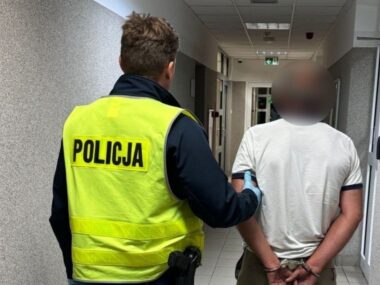 Poszukiwany za handel ludźmi zatrzymany w Chorzowie Poszukiwany za handel ludźmi zatrzymany w Chorzowie. Wystawiono za nim czerwoną notę Interpolu