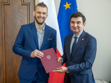 Hokeista GKS Tomáš Fučík dostał polskie obywatelstwo Tomáš Fučík odbiera polskie obywatelstwo
