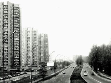 Zamieszkać w "Gwiazdach". W Katowicach to nie było trudne „Gwiazdy” i aleja Roździeńskiego, 1994 r.