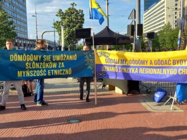 Co dalej z językiem śląskim po zwycięstwie K. Nawrockiego? Jezyk slaski baner wie trzaskowskiego Katowice
