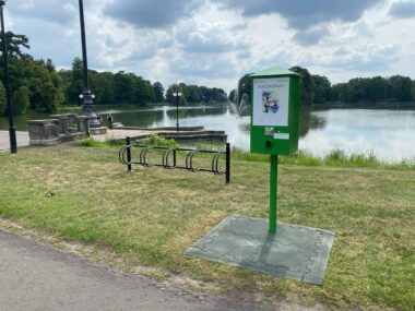 W Parku w Świerklańcu pojawiła się nowa atrakcja Kaczkomat park swierklaniec