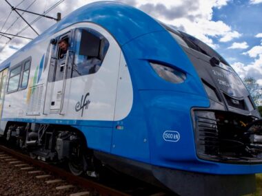 Nowy rozkład jazdy pociągów. Sporo zmian w woj. śląskim Koleje slaskie elf 2