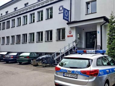 Ruda Śląska: Uciekł z poprawczaka i dokonał rozboju Komenda miejska policji ruda slaska