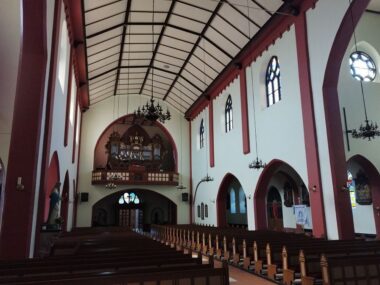 Kościół w Brzezinach Śląskich już po renowacji Remont w kościele w Piekarach Śląskich-Brzezinach Śląskich