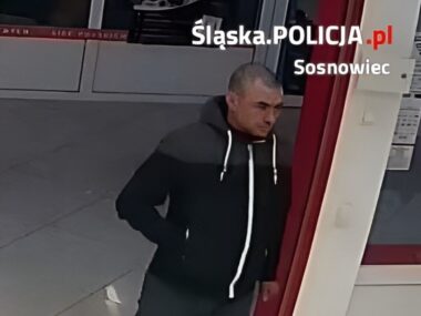 Kradzież perfum z drogerii w Sosnowcu. Rozpoznajesz go? Kradziez perfum sosnowiec 25 marca 2024 0