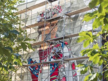 ,,Rozbarczanka" powstaje na oczach mieszkańców Bytomia Mural rozbarczanka bytom 1