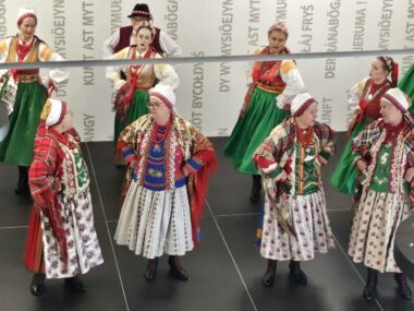 Senat RP uznał wilamowski za język regionalny! Muzeum kultury wilamowskiej otwarcie 3