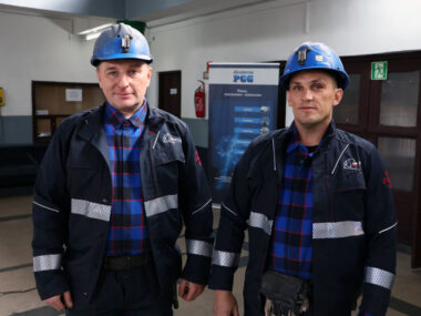 Nowe arbajty górników PGG. Są bezpieczne, wygodne i stylowe Górnicy PGG mają nową odzież roboczą